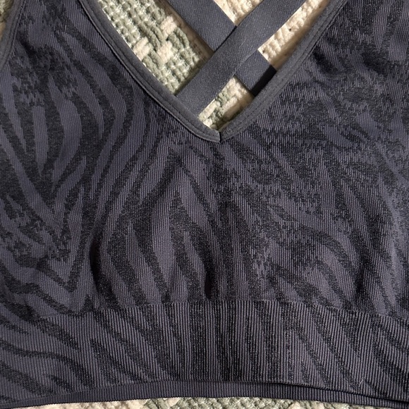 AYBL sports bra - Picture 2 of 5